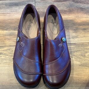 Clarks Cheyn Misha Brown Leather Slip On Shoes Loafers Womens size 8